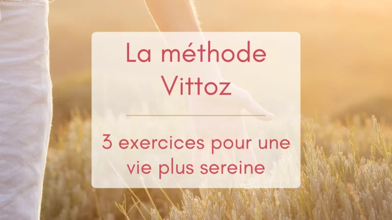 Plan rapproché sur les mains d'une femme caressant le dessus d'un champ de blé, image douce en nature illustrant la méthode vittoz