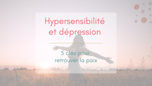 Une femme danse avec le sourire au soleil couchant dans un champ de blé, vignette de l'article sur l'hypersensibilité et la dépression