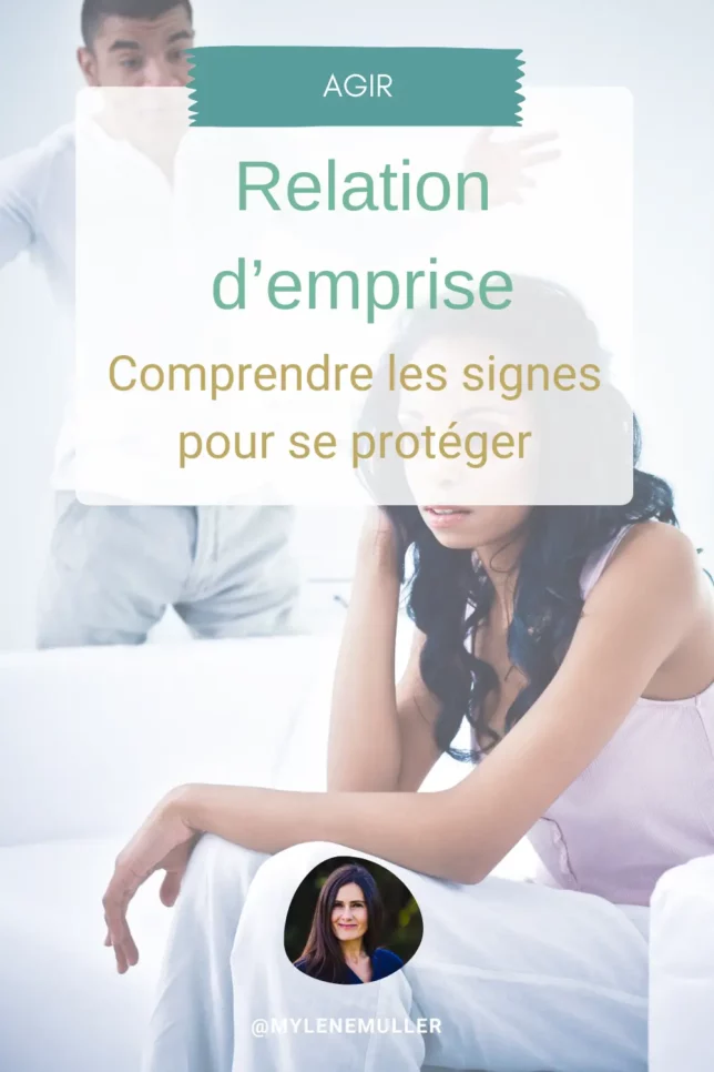 Un couple dans sa chambre en pleine dispute, la femme fixe le sol, perdue, image article "Comment se libérer d'une relation d'emprise? '